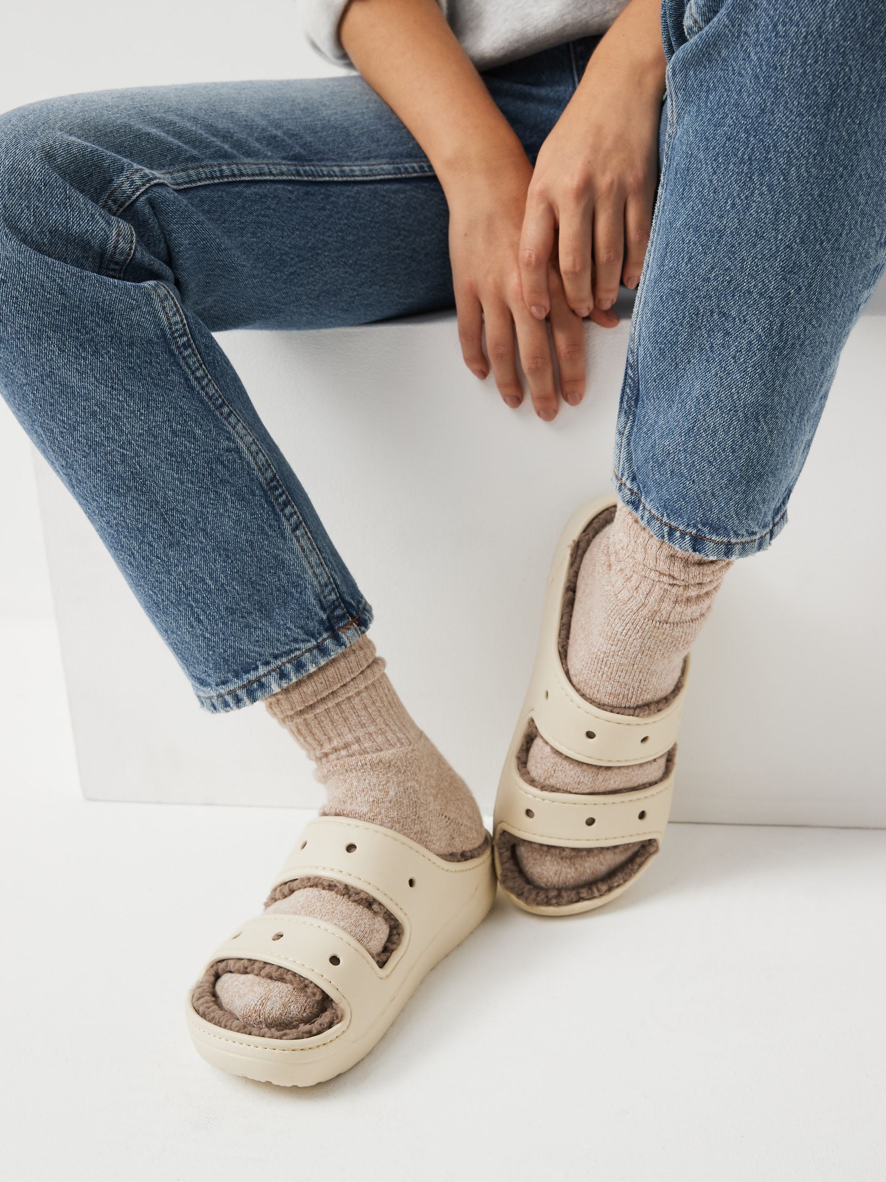 Womens crocs with fur 2025