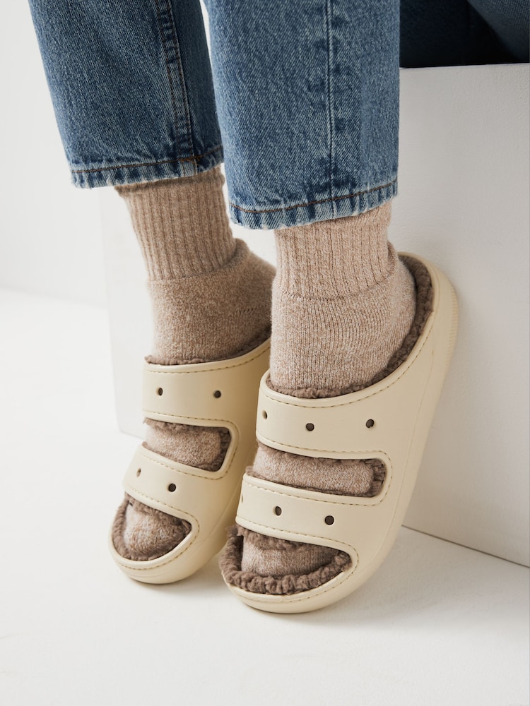 Crocs Classic Faux Fur Lined Cozzzy Sandals - Image 3 of 5