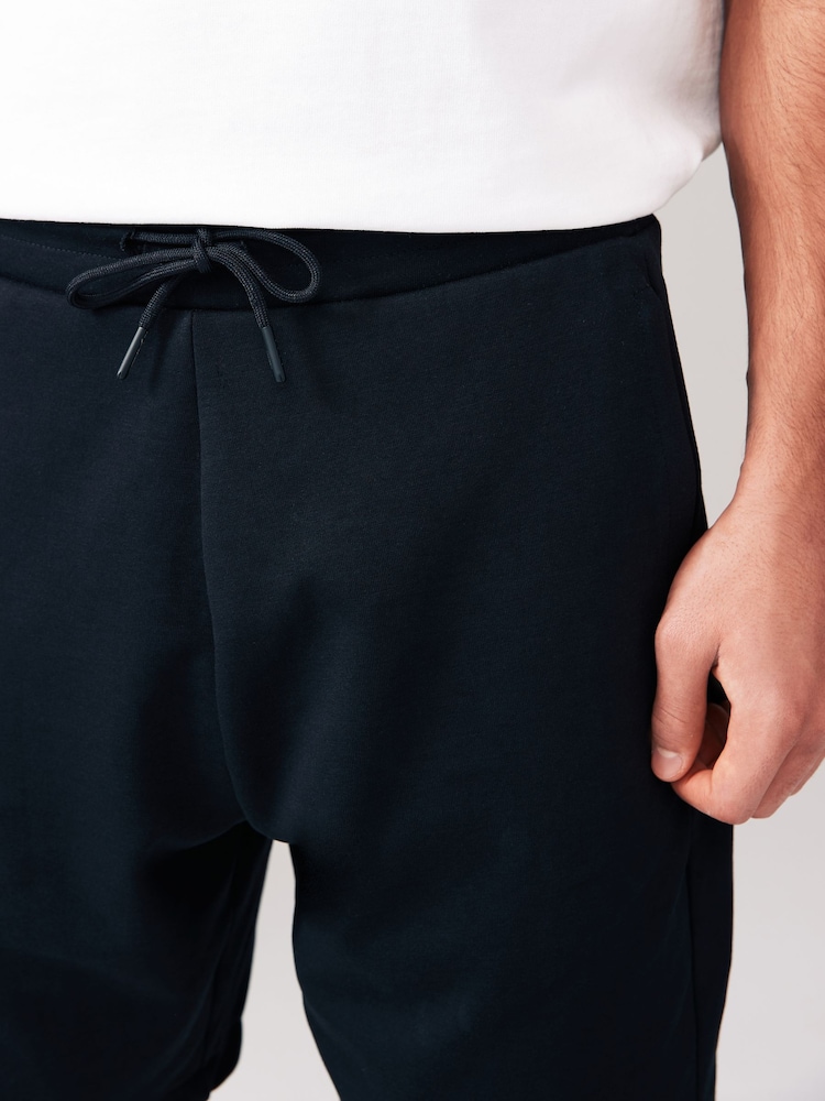 Schwarz - Gerade Passform - Jersey-Shorts mit Reißverschlusstaschen - Image 4 of 9