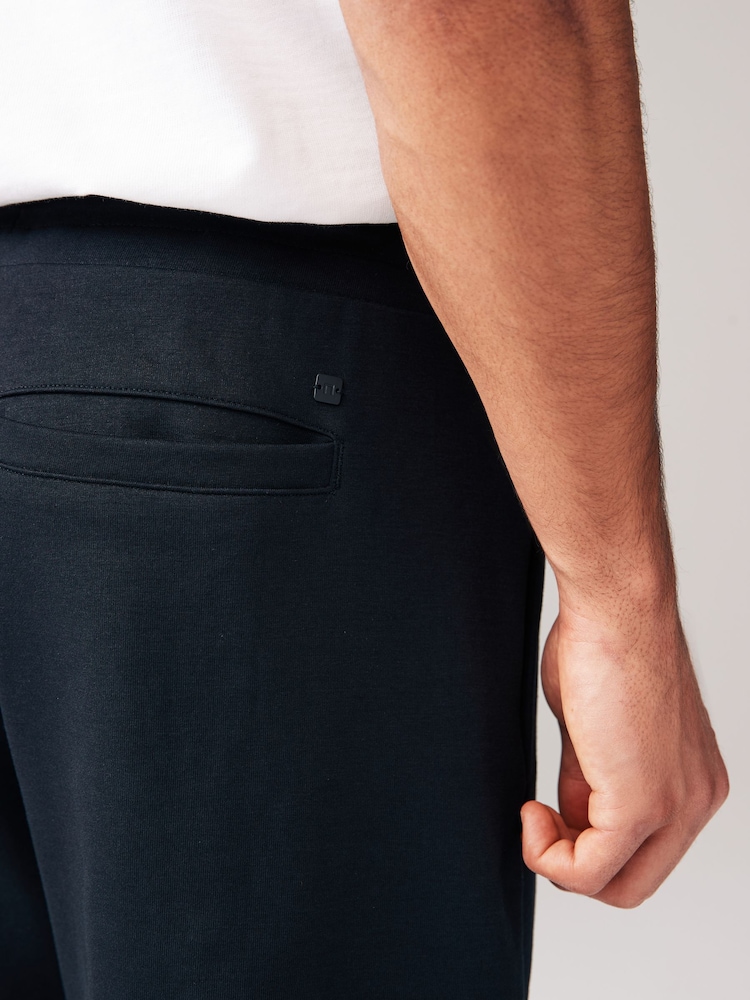 Schwarz - Gerade Passform - Jersey-Shorts mit Reißverschlusstaschen - Image 6 of 9