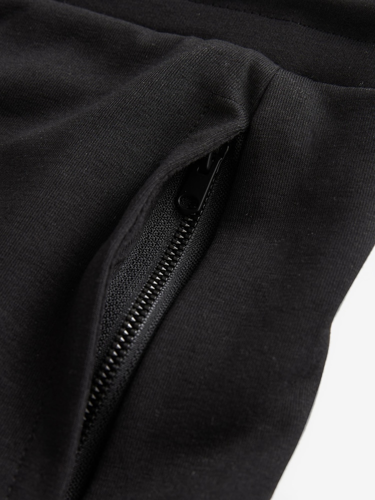 Schwarz - Gerade Passform - Jersey-Shorts mit Reißverschlusstaschen - Image 8 of 9