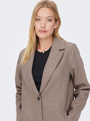 ONLY Taupe Tailored Relaxed Lightweight Coat - Image 4 of 5