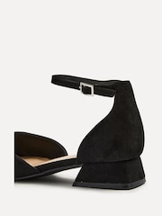 Preto - Linzi Wide Fit Dolly Low Block Court Heels - Imagem 5 de 5