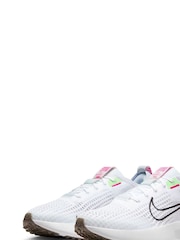 Nike White/Black Interact Run Running Trainers - Image 8 of 11