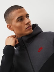 Nike Grey/Black Tech Fleece Zip-Up Hoodie - Image 3 of 4