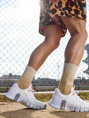 Nike Yellow/White Free Metcon 5 Training Trainers - Image 12 of 13