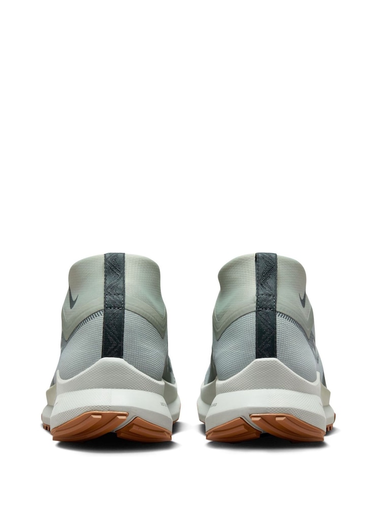 Nike Green React Pegasus Trail 4 Gore-Tex Running Trainers - Image 4 of 10