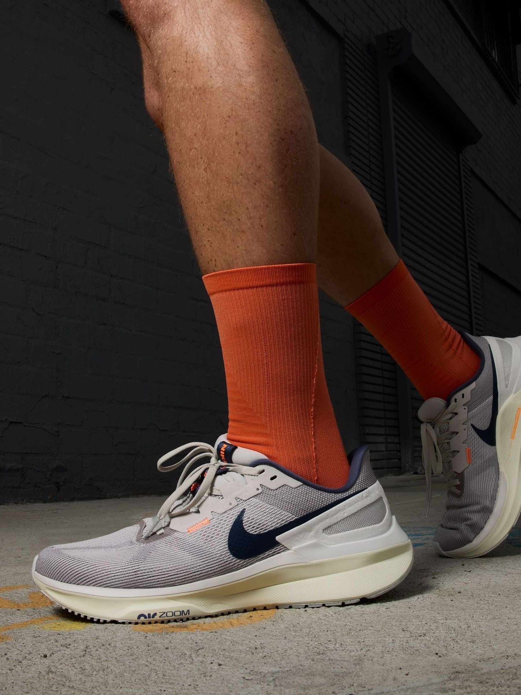 Nike grey and orange trainers discount
