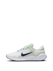 Nike White/Multi Youth Revolution 7 Trainers - Image 2 of 11