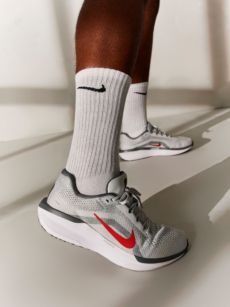 Серый - Nike Winflo 11 Roads для бега. - Изображение 1 из 20 Серый - Nike Winflo 11 Roads для бега. - Изображение 1 из 20