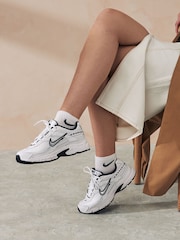 Wit/zwart - Nike Initiator retro hardloopschoenen - Image 1 of 1