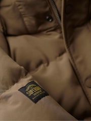 rjava - Superdry puhovka s kapuco Superdry Everest - Slika 7 iz 7