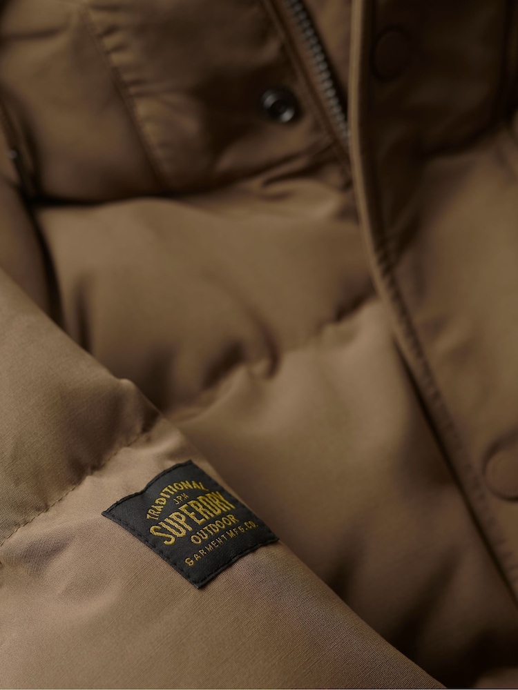 rjava - Superdry puhovka s kapuco Superdry Everest - Slika 7 iz 7