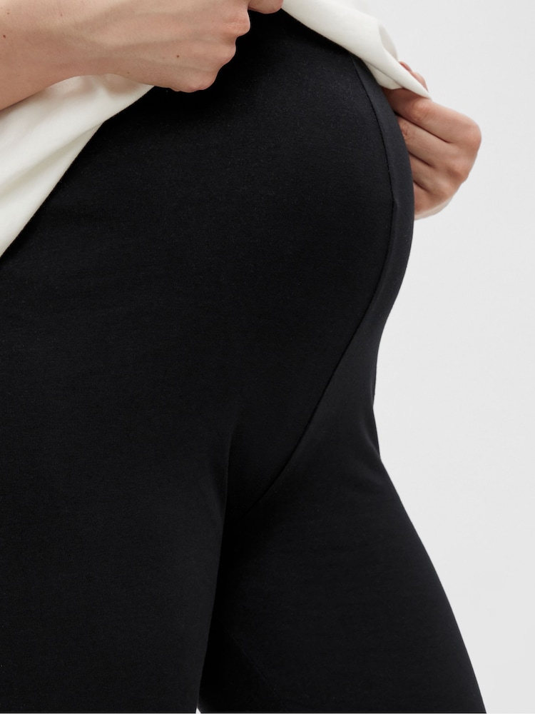 Mamalicious Black Maternity Jersey Cycling 100% Cotton Shorts 2 Pack - Image 5 of 9