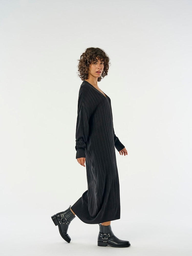 ONLY Black V-Neck Midi Knitted Jumper Dress - Image 1 of 6