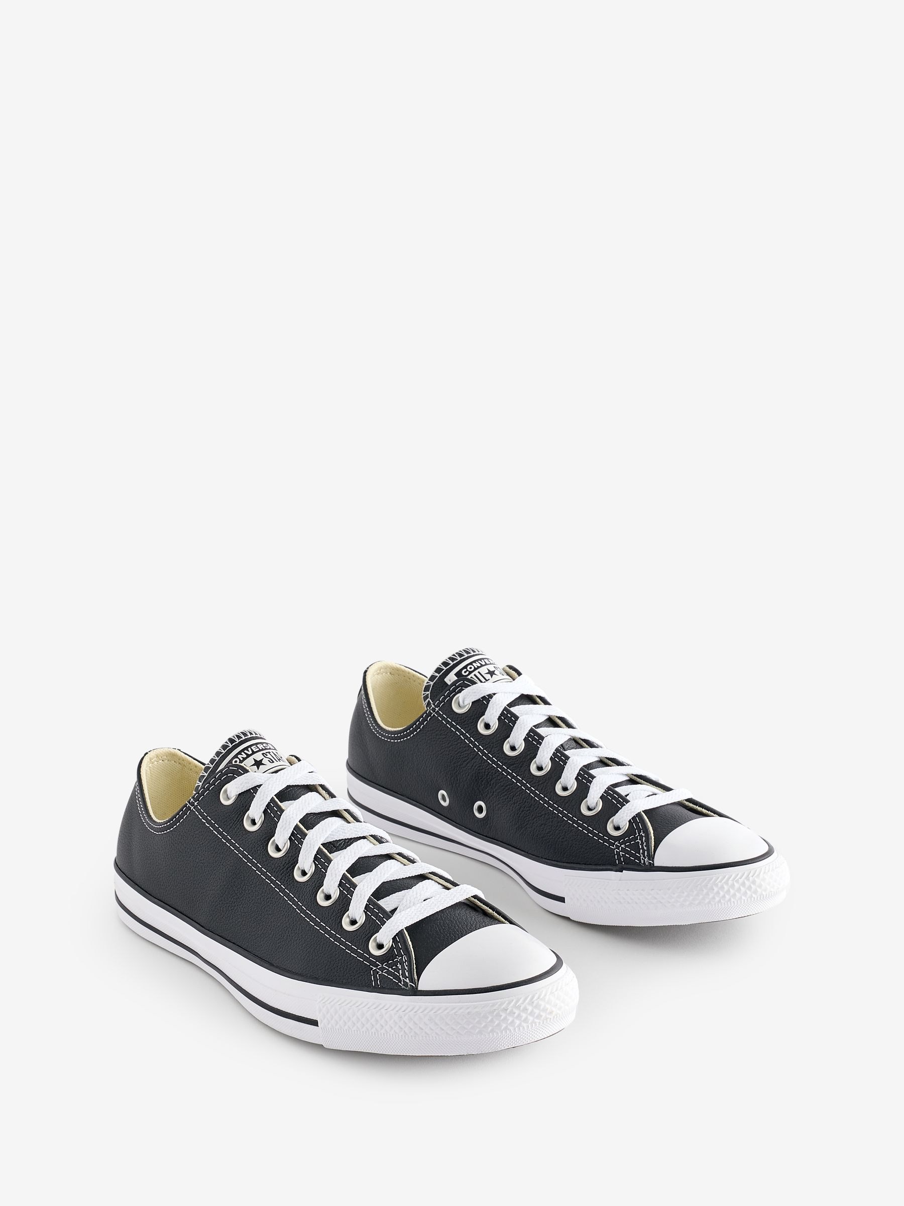 Kaufe Sie Converse Chuck Taylor All Star Low Sportschuhe aus Leder bei Next Deutschland