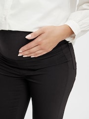 Mamalicious Black Slim Fit High Waist Over the Bump 100% Cotton Maternity Jeans - Image 4 of 8