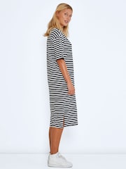 NOISY MAY Black Oversized Midi T-Shirt Dress - Image 2 of 7