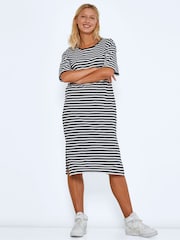 NOISY MAY Black Oversized Midi T-Shirt Dress - Image 5 of 7