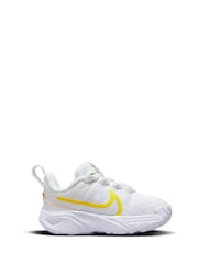 Nike White/Yellow Infant Star Runner 4 Trainers - Image 1 of 9