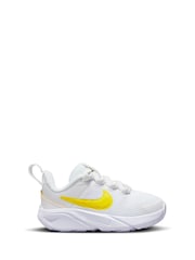 Nike White/Yellow Infant Star Runner 4 Trainers - Image 5 of 9