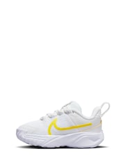 Nike White/Yellow Infant Star Runner 4 Trainers - Image 6 of 9