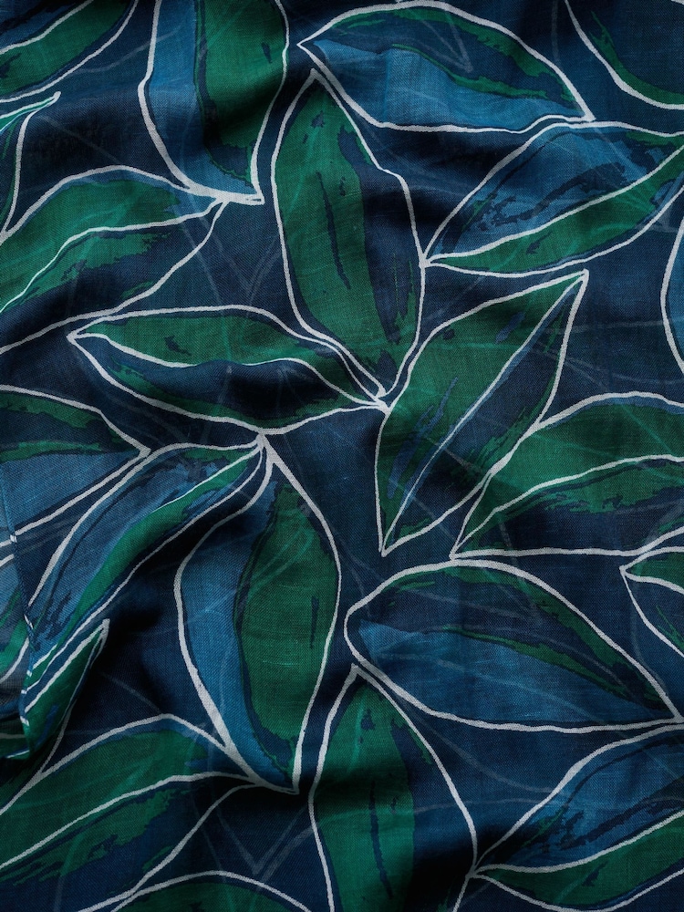 Seasalt Cornwall Green Wilcove Scarf - Image 5 of 5 Seasalt Cornwall Green Wilcove Scarf - Image 5 of 5
