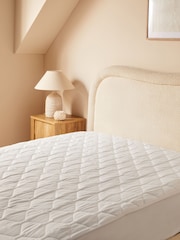 Collection Luxe 200 Thread Count 100% Cotton Regular Mattress Protector - Image 1 of 2