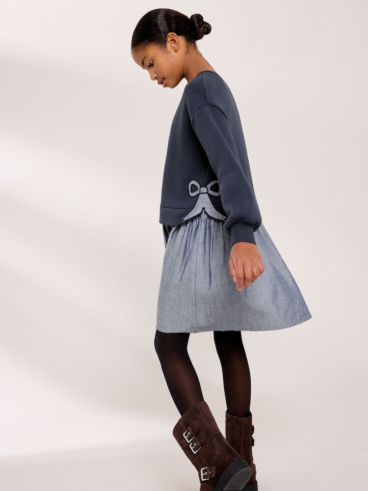 Marineblau/blau - Lipsy 2-in-1 Sweatkleid mit Schleifendetail (5–14Jahre) - Bild 2 von 5 Marineblau/blau - Lipsy 2-in-1 Sweatkleid mit Schleifendetail (5–14Jahre) - Bild 2 von 5