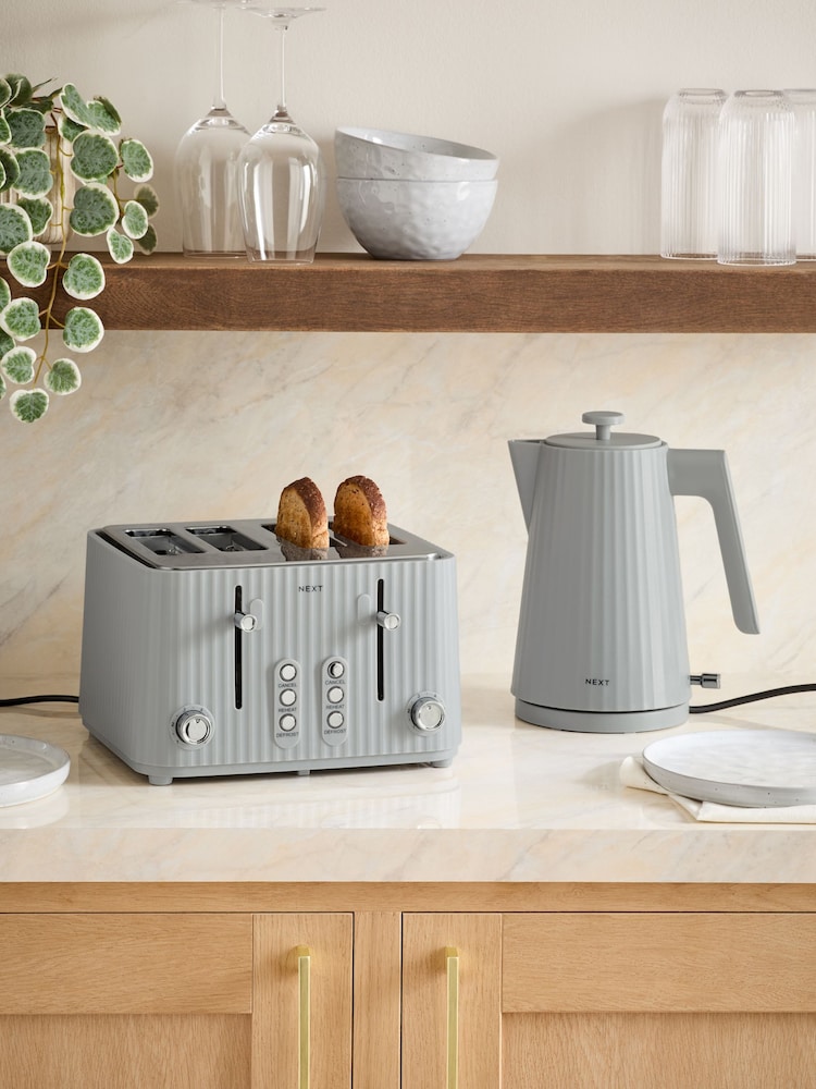 Grey Sleek 4 Slice Toaster - Image 2 of 6 Grey Sleek 4 Slice Toaster - Image 2 of 6