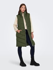 JDY Green Longline Padded Quilted Gilet - Image 3 of 7