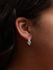 Simply Silver Sterling Silver 925 Clean Polished Twist Hoop Earrings - Image 3 of 3