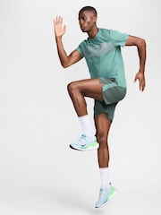 Nike Green 7 Inch Dri-FIT Challenger 7 inch Unlined Running Shorts - Image 2 of 9