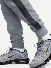 Nike Black/Grey Air Fleece Cargo Joggers - Image 6 of 7