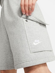 Nike Club Cargoshorts aus Fleece  - Bild 5 von 8