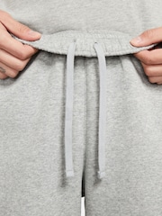 Nike Club Cargoshorts aus Fleece  - Bild 6 von 8