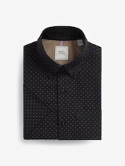 Black/Gold Geometric Easy Iron Button Down Short Sleeve Oxford Shirt - Image 5 of 7