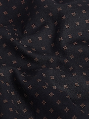 Black/Gold Geometric Easy Iron Button Down Short Sleeve Oxford Shirt - Image 6 of 7