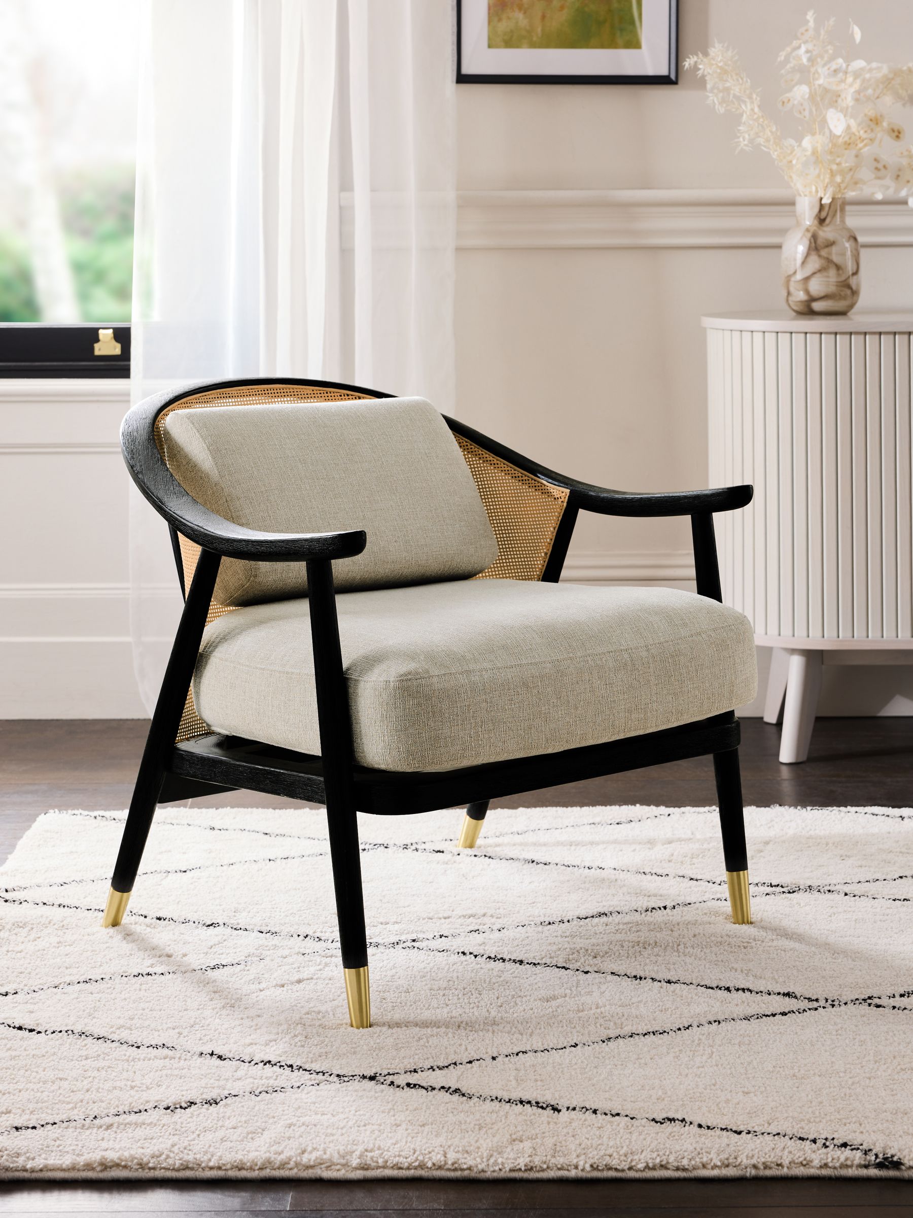 Black frame chair discount