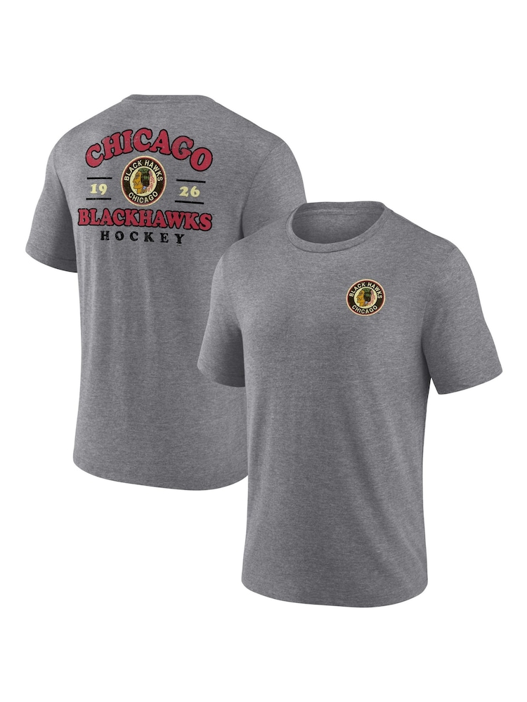 رمادي - تيشرت من مزيج قماش ثلاثي بتصميم كلاسيكي لفريق Chicago Blackhawks من الدوري الوطني للهوكي NHL من Fanatics - صورة 1 من 3 رمادي - تيشرت من مزيج قماش ثلاثي بتصميم كلاسيكي لفريق Chicago Blackhawks من الدوري الوطني للهوكي NHL من Fanatics - صورة 1 من 3