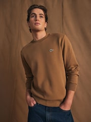 Коричневый - Lacoste классический флисовый свитшот - Изображение 6 из 10