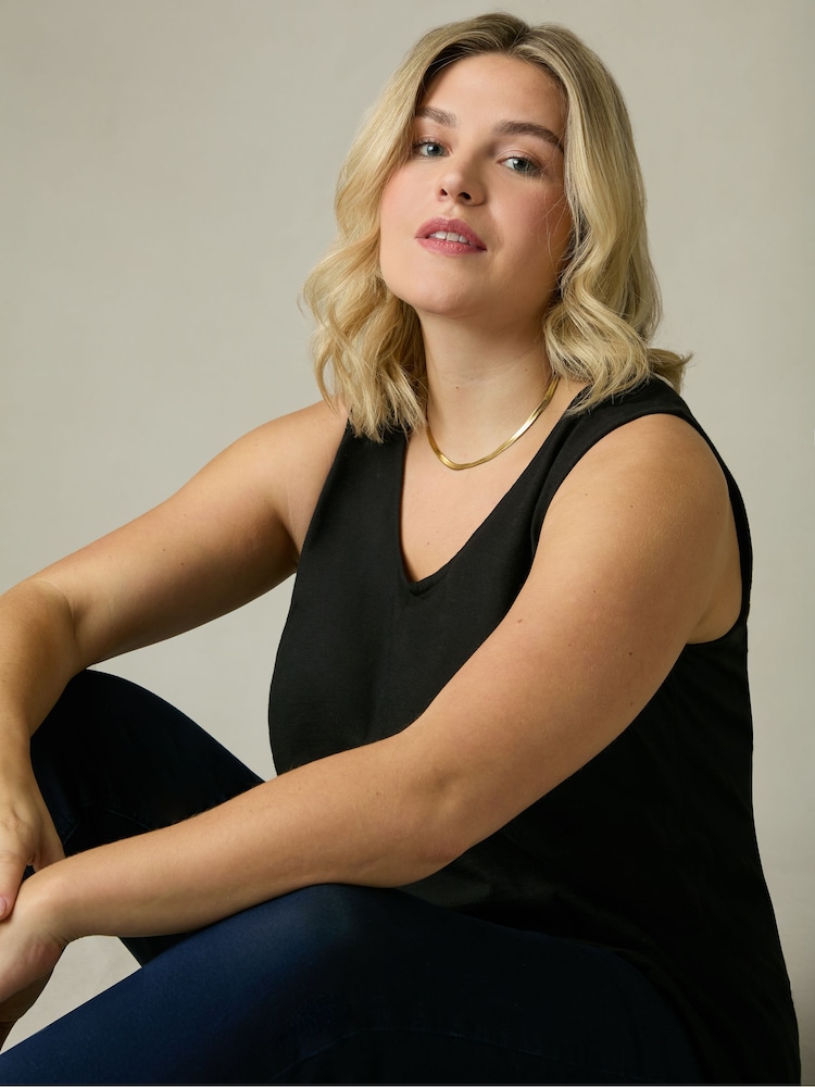 Live Unlimited Black Curve 100% Cotton Slub V-Neck Vest - Image 4 of 5