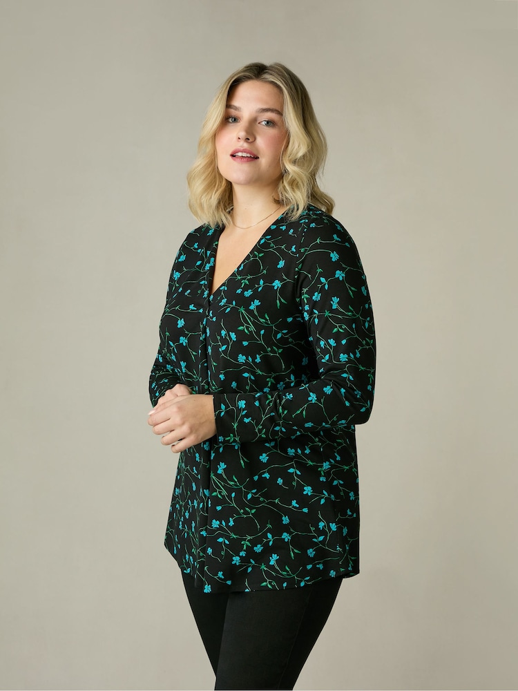 Live Unlimited Blue Curve Ditsy Print Jersey Pleat Front Top - Image 1 of 5