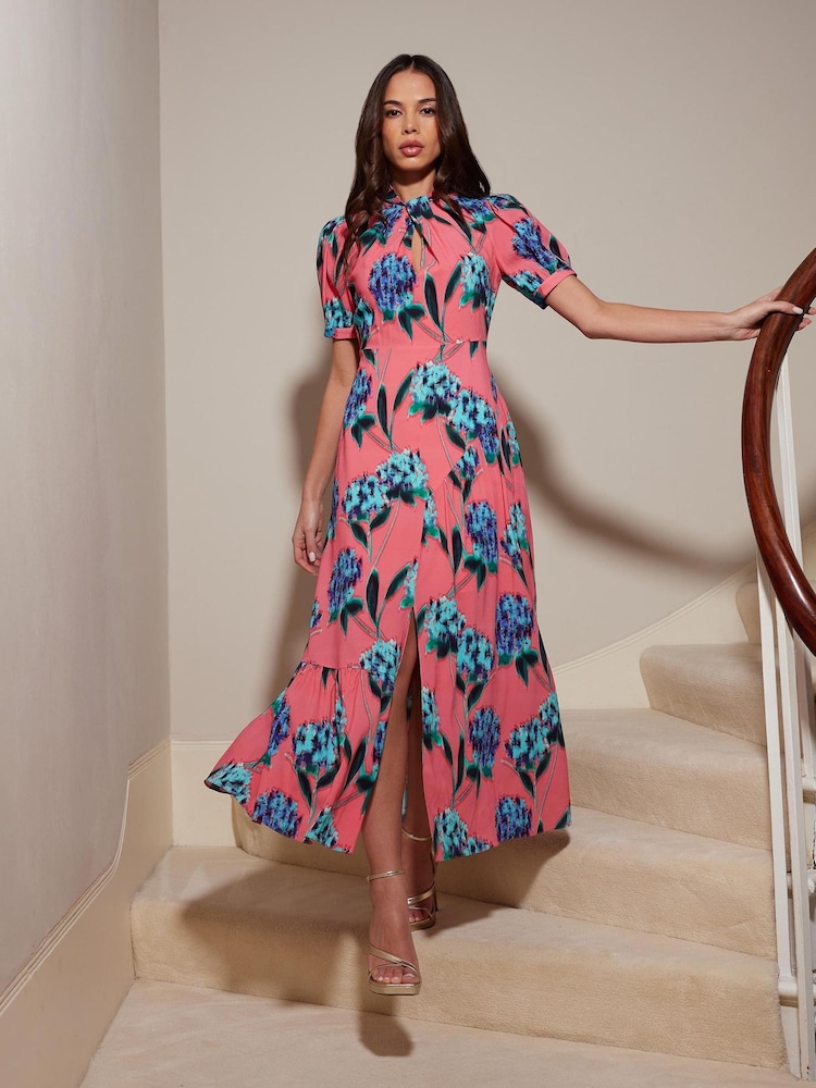Ro&Zo Petite Scarlett Floral Print Twist Neck Maxi Dress - Bild 1 von 7