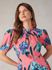 Ro&Zo Petite Scarlett Floral Print Twist Neck Maxi Dress - Bild 6 von 7