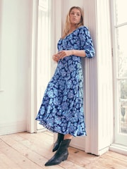 Ro&Zo Blurred Floral Print V-Neck Midi Dress - Image 2 of 9