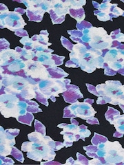 Ro&Zo Blurred Floral Print V-Neck Midi Dress - Image 9 of 9