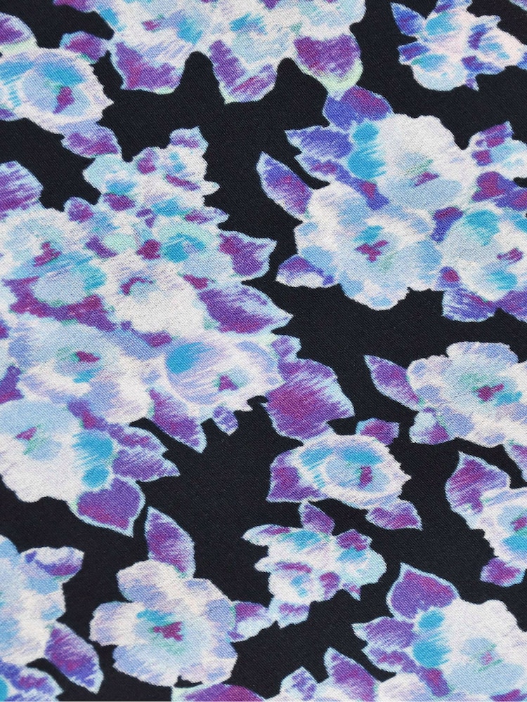 Ro&Zo Blurred Floral Print V-Neck Midi Dress - Image 9 of 9