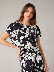 Ro&Zo Black Petite Harper Mono Floral Print Flutter Sleeve Midaxi Dress - Image 4 of 7