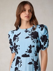 Ro&Zo Blue Luna Shadow Floral Print Midi Dress - Image 3 of 8
